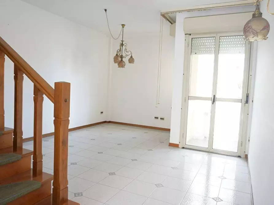 Immagine 2 di Appartamento in vendita  a Pontedera