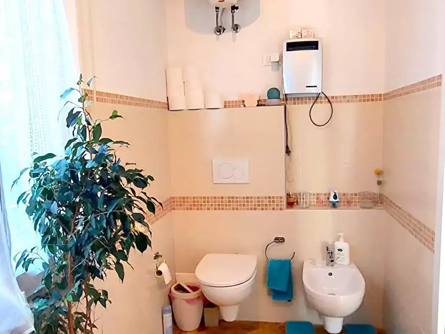 Immagine 24 di Casa bifamiliare in vendita  a Carrara