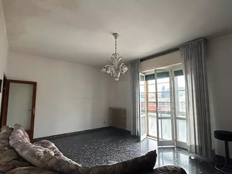 Immagine 12 di Appartamento in vendita  a Pisa