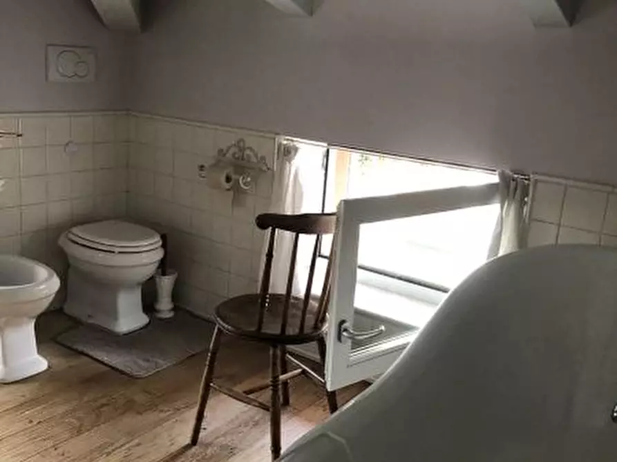 Immagine 11 di Appartamento in vendita  a Ameglia