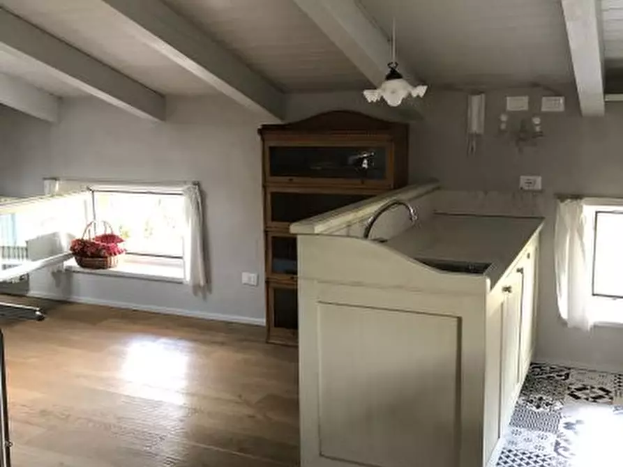 Immagine 5 di Appartamento in vendita  a Ameglia