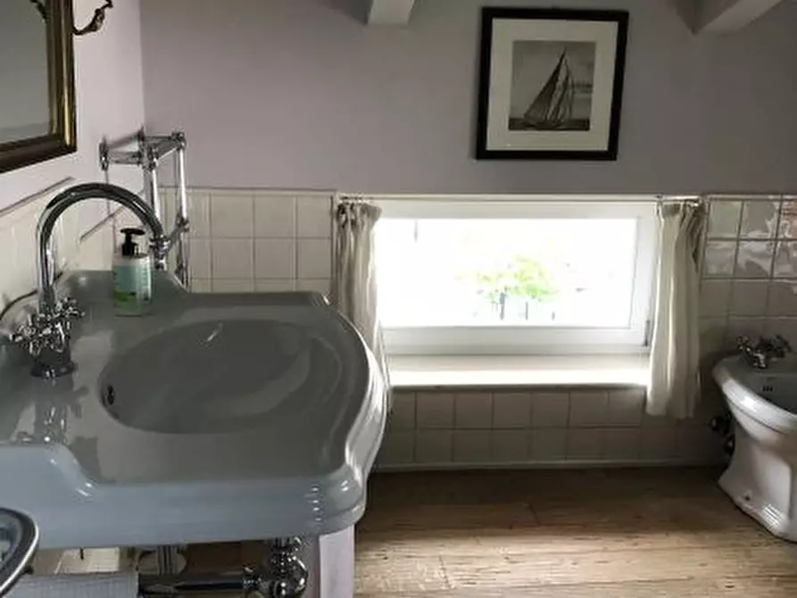 Immagine 12 di Appartamento in vendita  a Ameglia