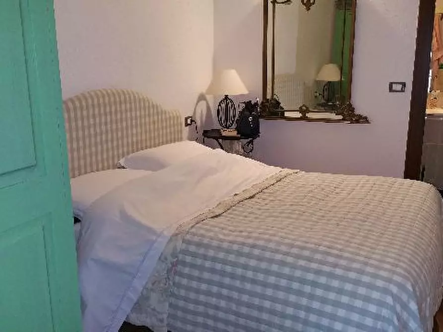 Immagine 5 di Casa semindipendente in vendita  a Ameglia