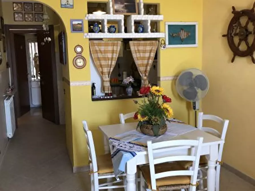 Immagine 2 di Appartamento in vendita  a Ameglia