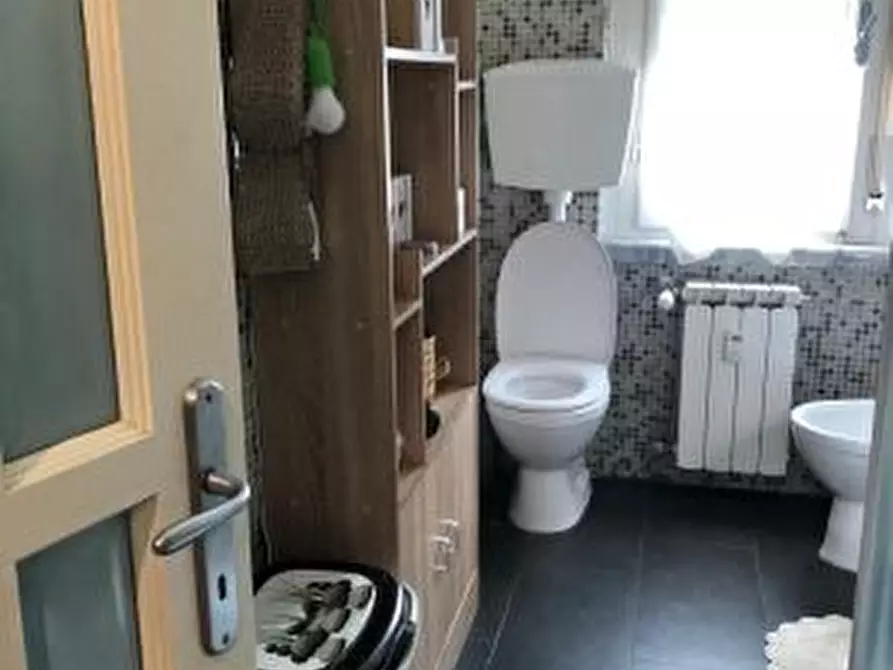 Immagine 10 di Appartamento in vendita  a Ameglia