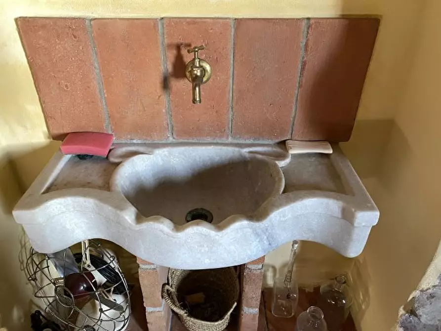 Immagine 11 di Appartamento in vendita  a Lerici