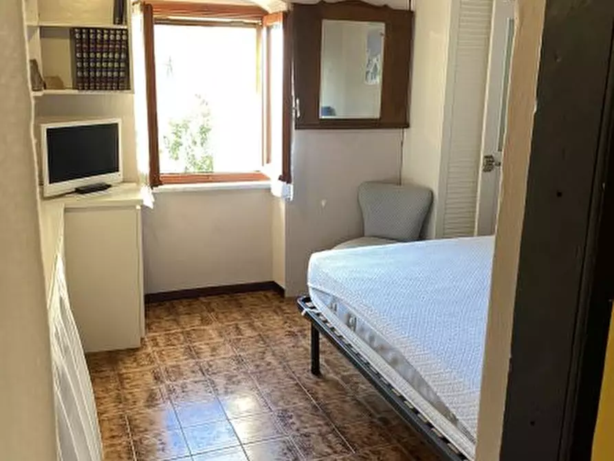 Immagine 5 di Appartamento in vendita  a Lerici