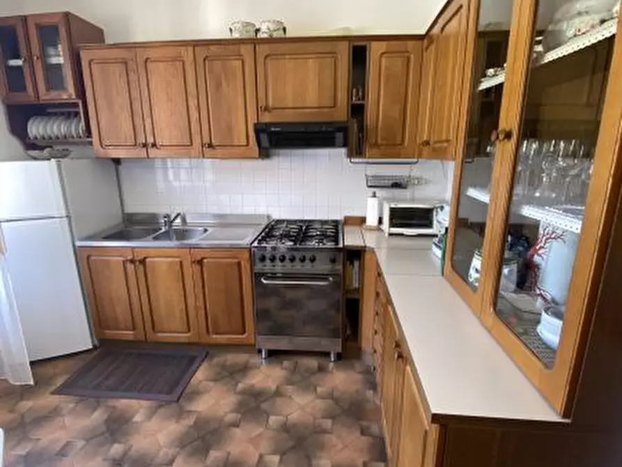 Immagine 10 di Appartamento in vendita  a Ameglia