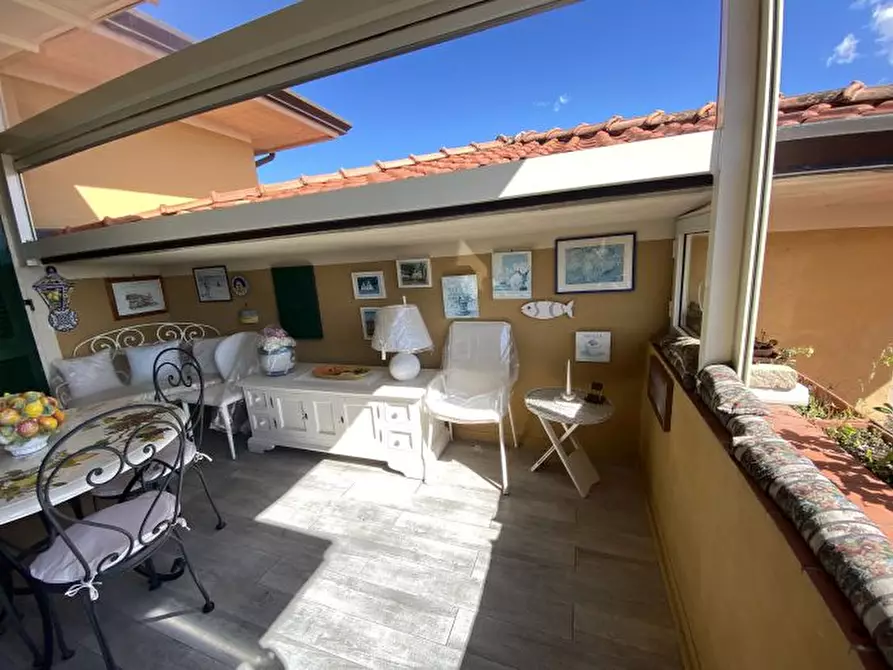 Immagine 2 di Appartamento in vendita  a Ameglia