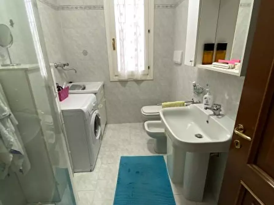 Immagine 2 di Appartamento in vendita  a Ameglia