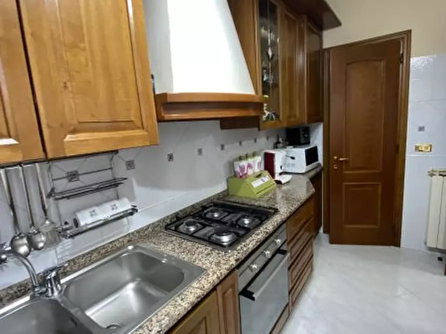 Immagine 10 di Appartamento in vendita  a Ameglia