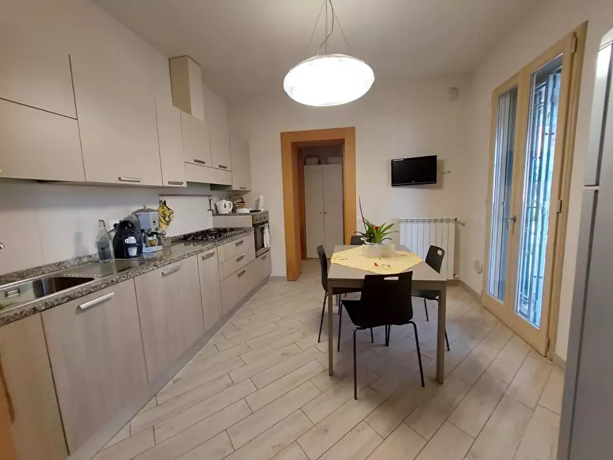 Immagine 5 di Villa in vendita  a Buti