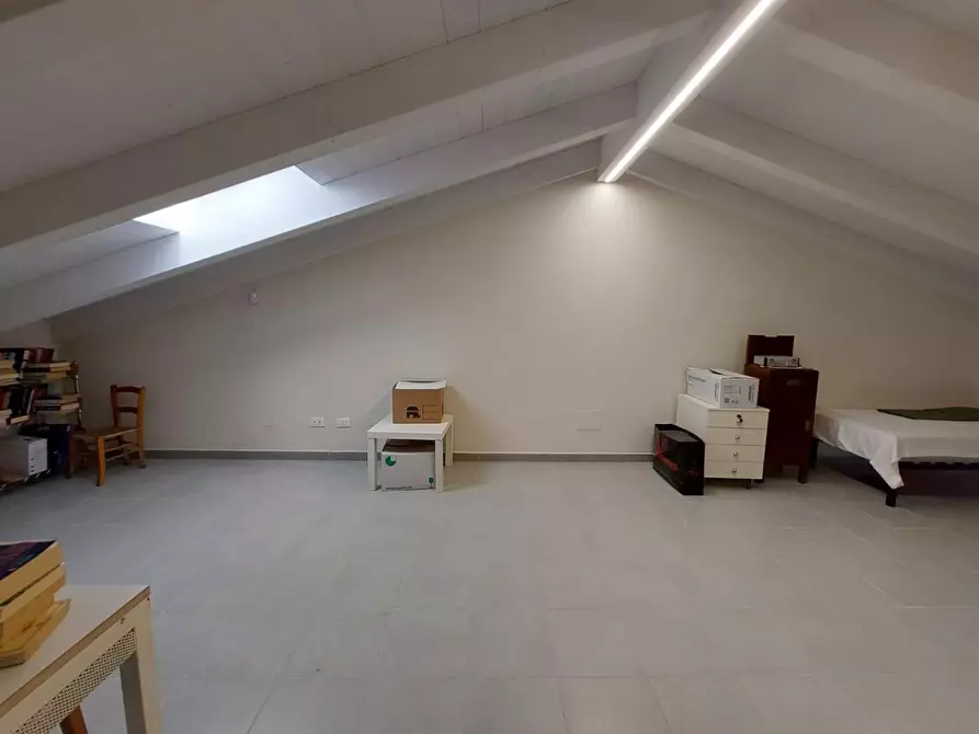 Immagine 18 di Villa in vendita  a Buti