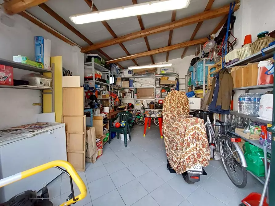 Immagine 23 di Villa in vendita  a Buti