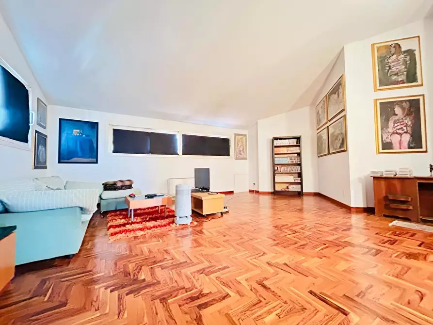 Immagine 26 di Villa in vendita  a Cerreto Guidi