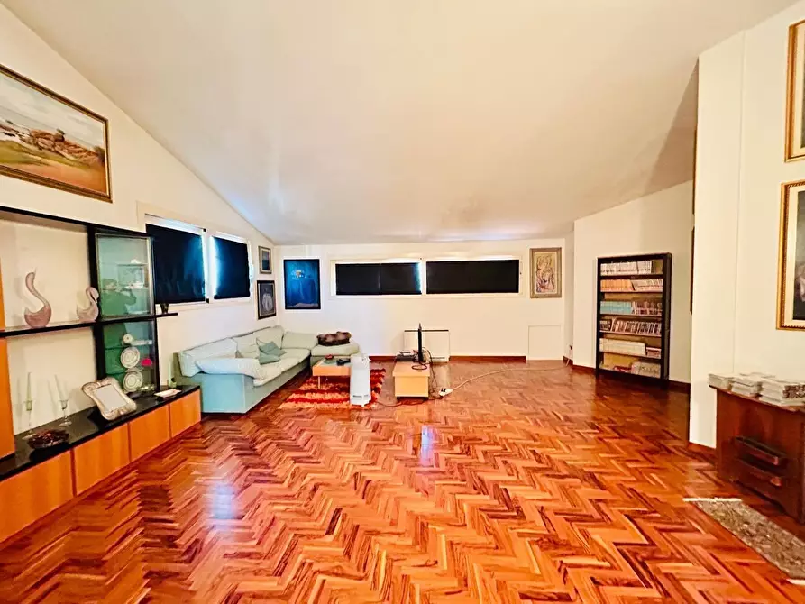 Immagine 25 di Villa in vendita  a Cerreto Guidi