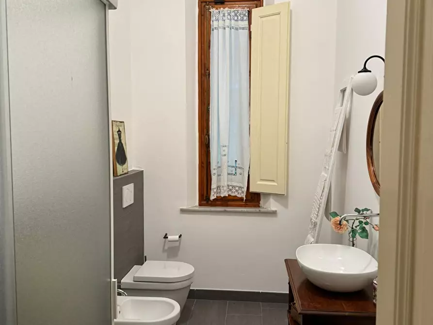 Immagine 17 di Villa in vendita  a Empoli