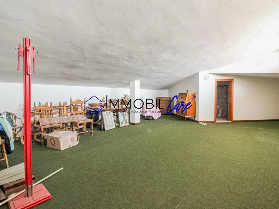 Immagine 9 di Appartamento in vendita  a Livorno