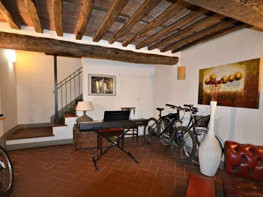 Immagine 3 di Appartamento in vendita  a Lucca