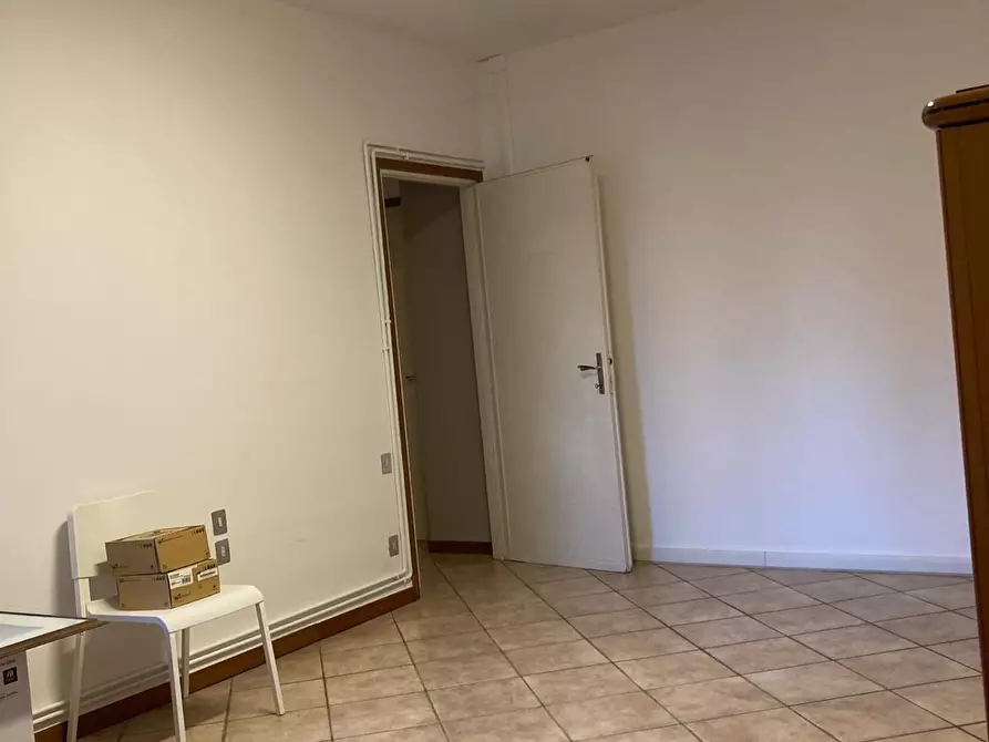 Immagine 3 di Ufficio in affitto  a Pontedera