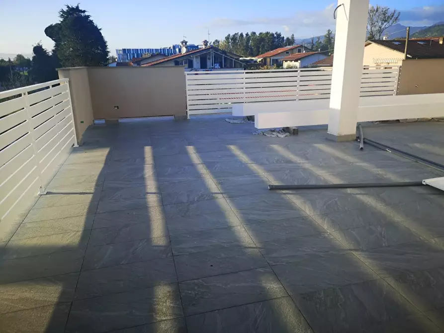 Immagine 13 di Casa quadrifamiliare in vendita  a Massa