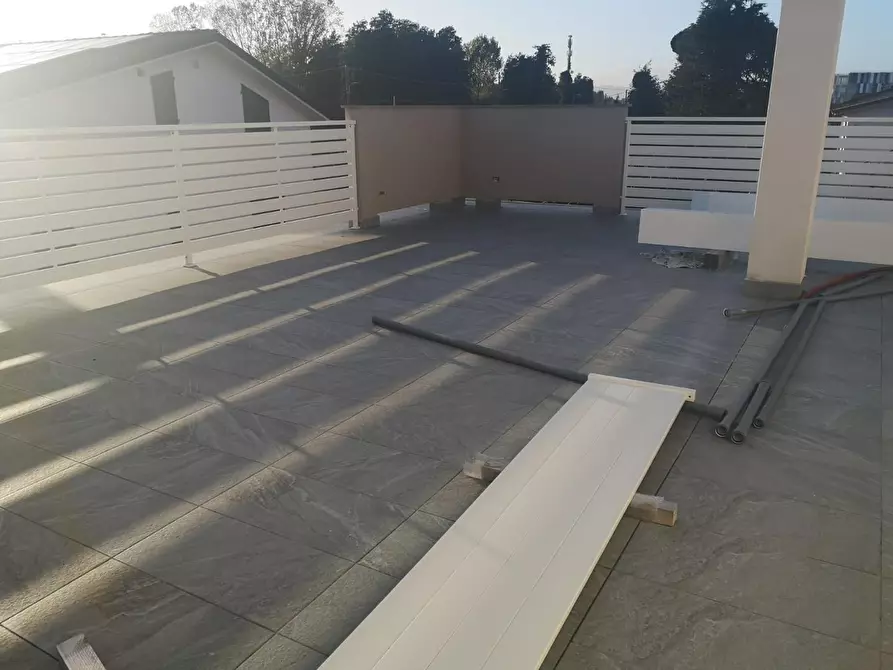 Immagine 11 di Casa quadrifamiliare in vendita  a Massa