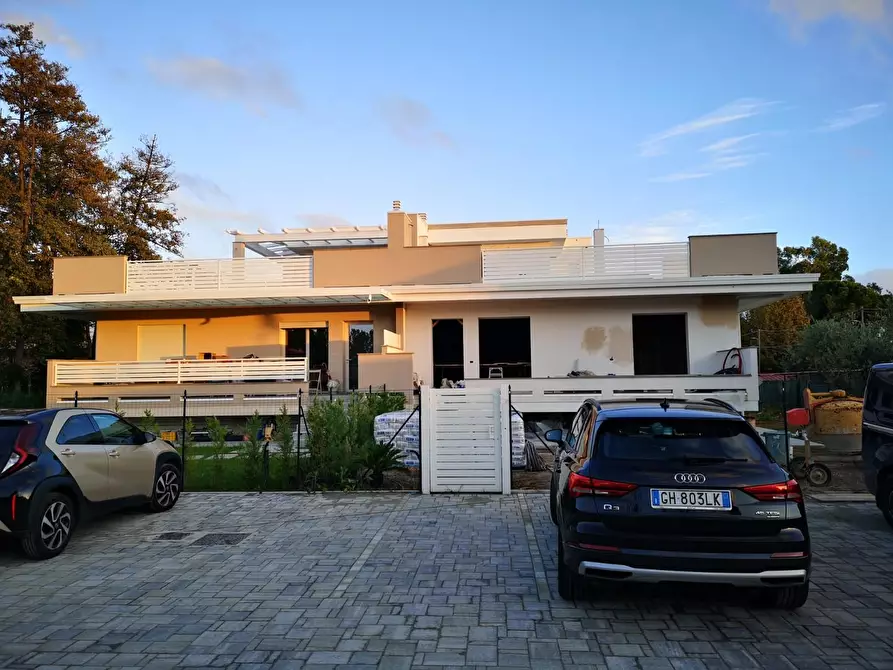 Immagine 9 di Casa quadrifamiliare in vendita  a Massa