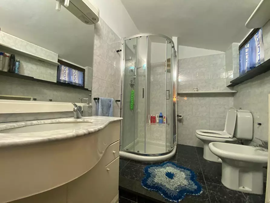 Immagine 12 di Appartamento in vendita  a Ortonovo