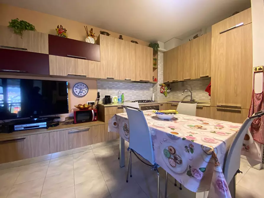 Immagine 4 di Appartamento in vendita  a Ortonovo