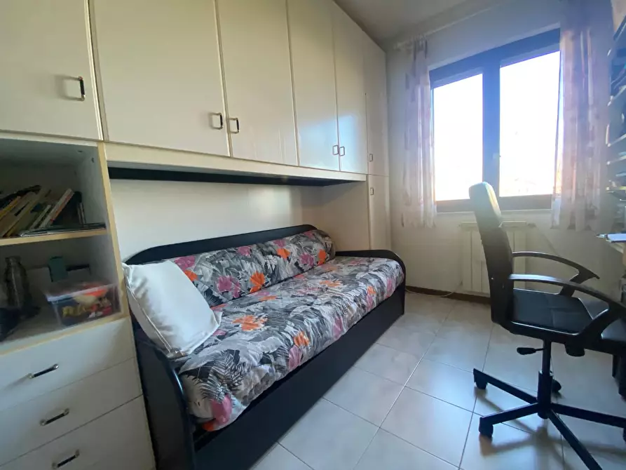 Immagine 10 di Appartamento in vendita  a Ortonovo