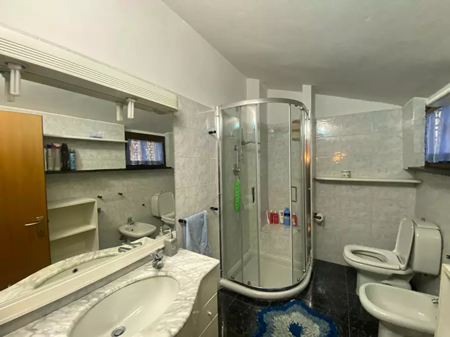 Immagine 13 di Appartamento in vendita  a Ortonovo