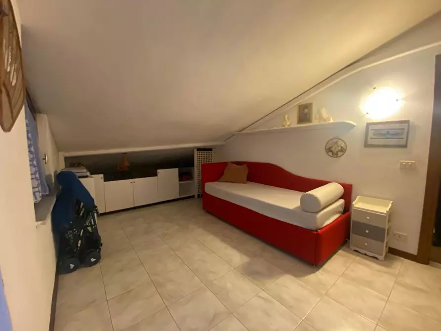 Immagine 14 di Appartamento in vendita  a Ortonovo