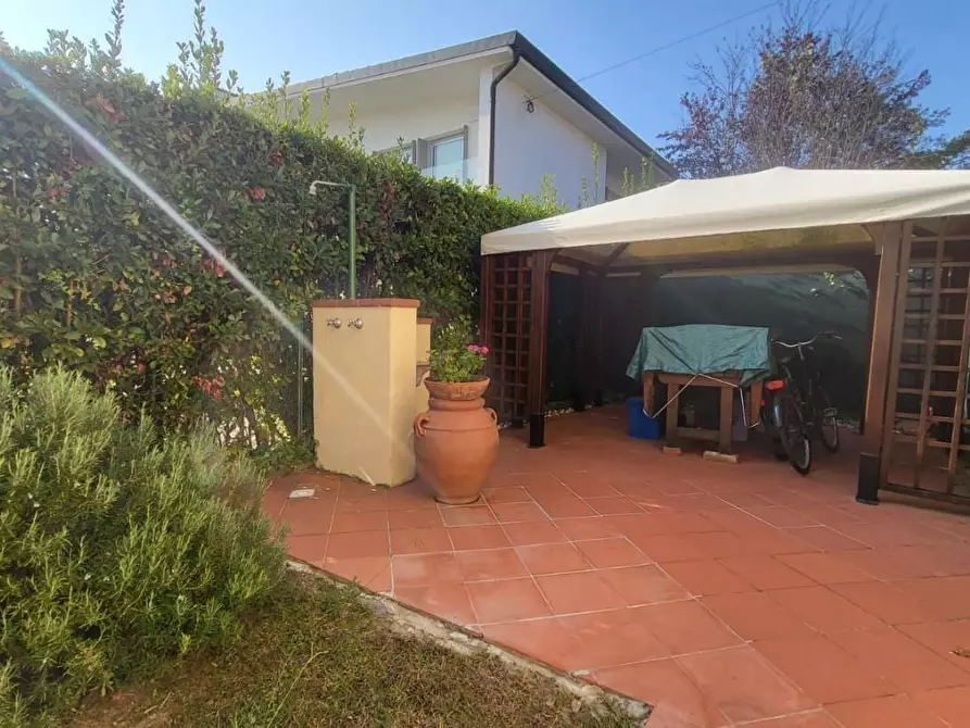 Immagine 4 di Casa bifamiliare in vendita  a Forte Dei Marmi