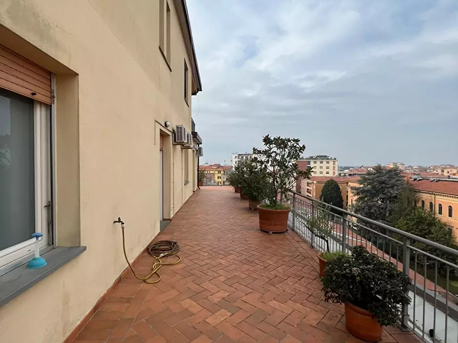 Immagine 32 di Appartamento in vendita  a Pisa