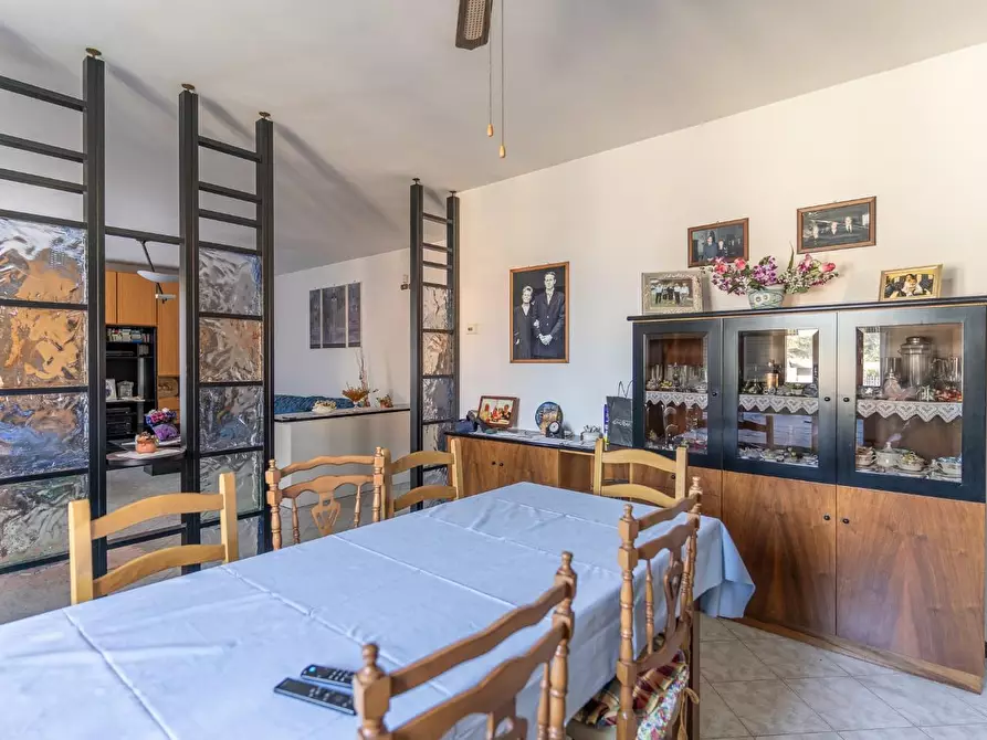 Immagine 18 di Villa in vendita  a Cerreto Guidi