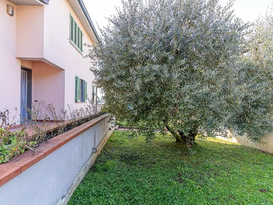Immagine 7 di Villa in vendita  a Cerreto Guidi