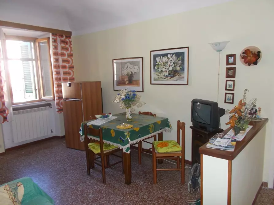 Immagine 3 di Appartamento in vendita  a Semproniano