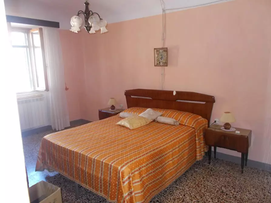 Immagine 5 di Appartamento in vendita  a Semproniano