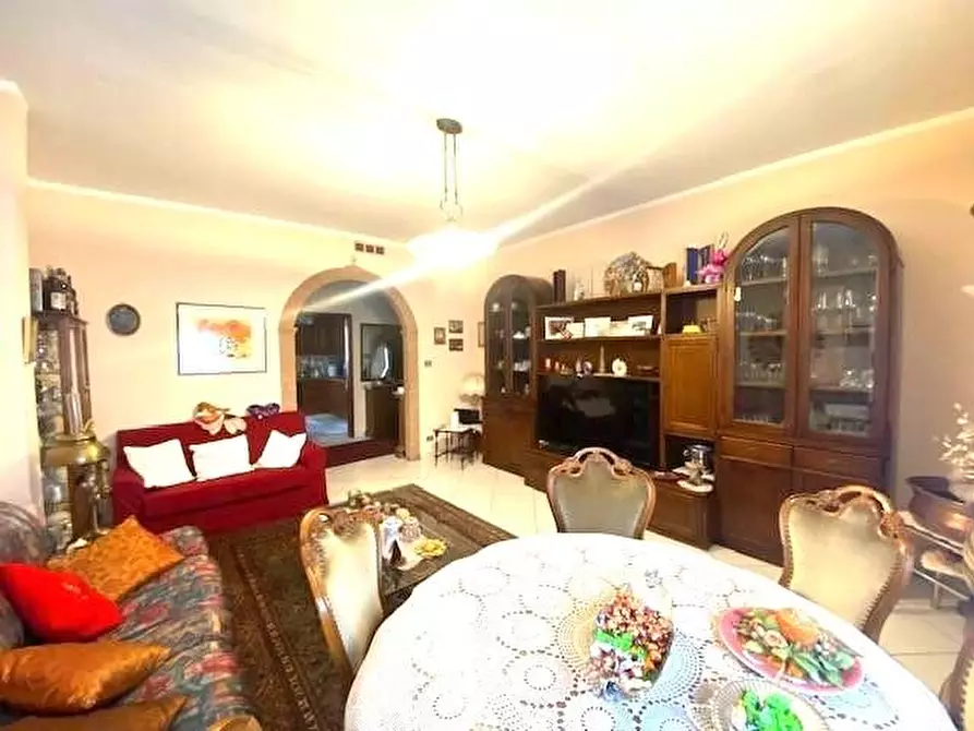 Immagine 4 di Appartamento in vendita  a Cascina