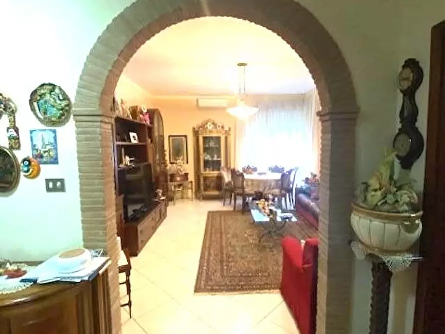 Immagine 5 di Appartamento in vendita  a Cascina