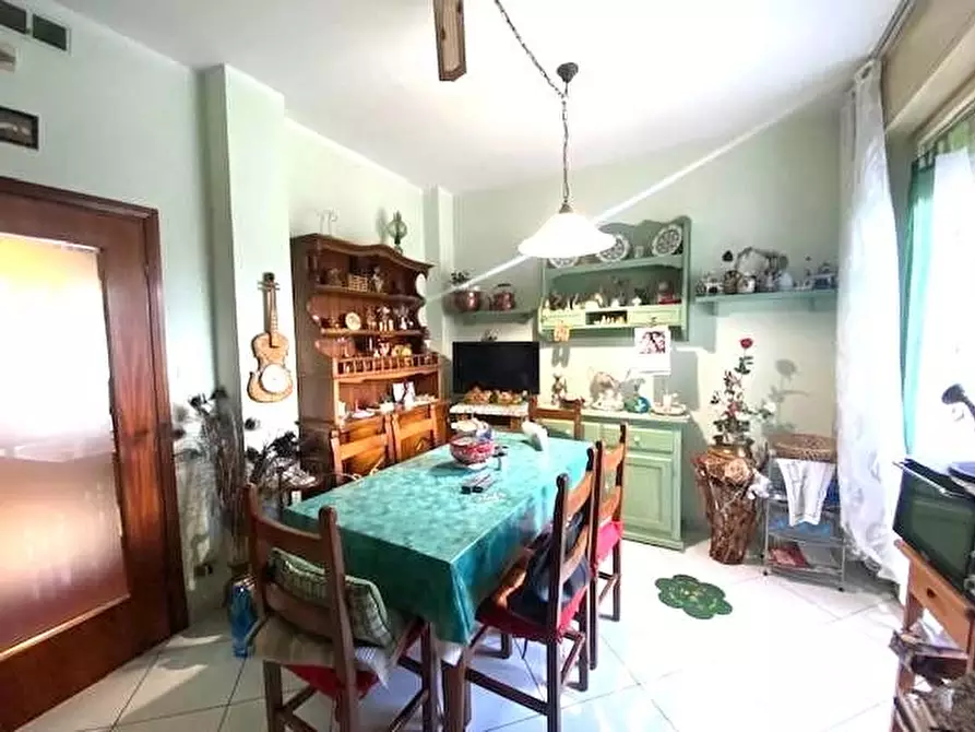 Immagine 10 di Appartamento in vendita  a Cascina