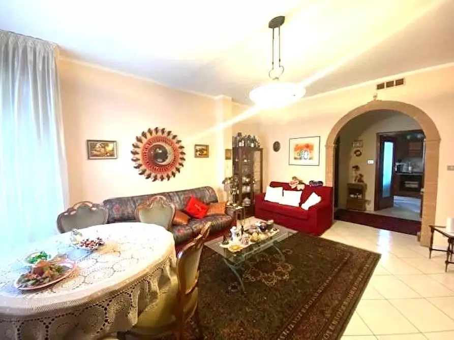 Immagine 3 di Appartamento in vendita  a Cascina