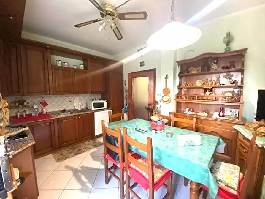 Immagine 11 di Appartamento in vendita  a Cascina