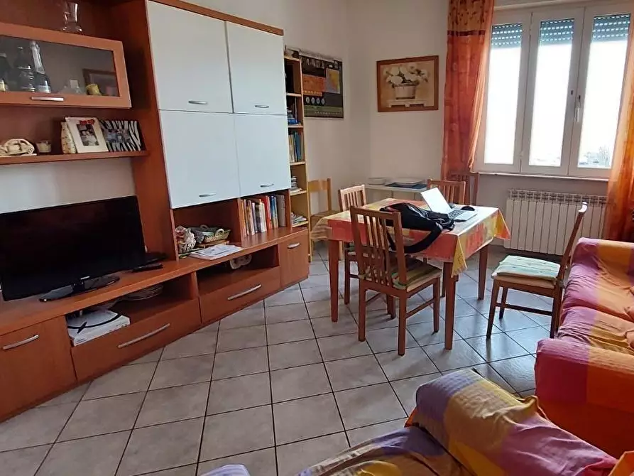 Immagine 9 di Appartamento in vendita  a Viareggio