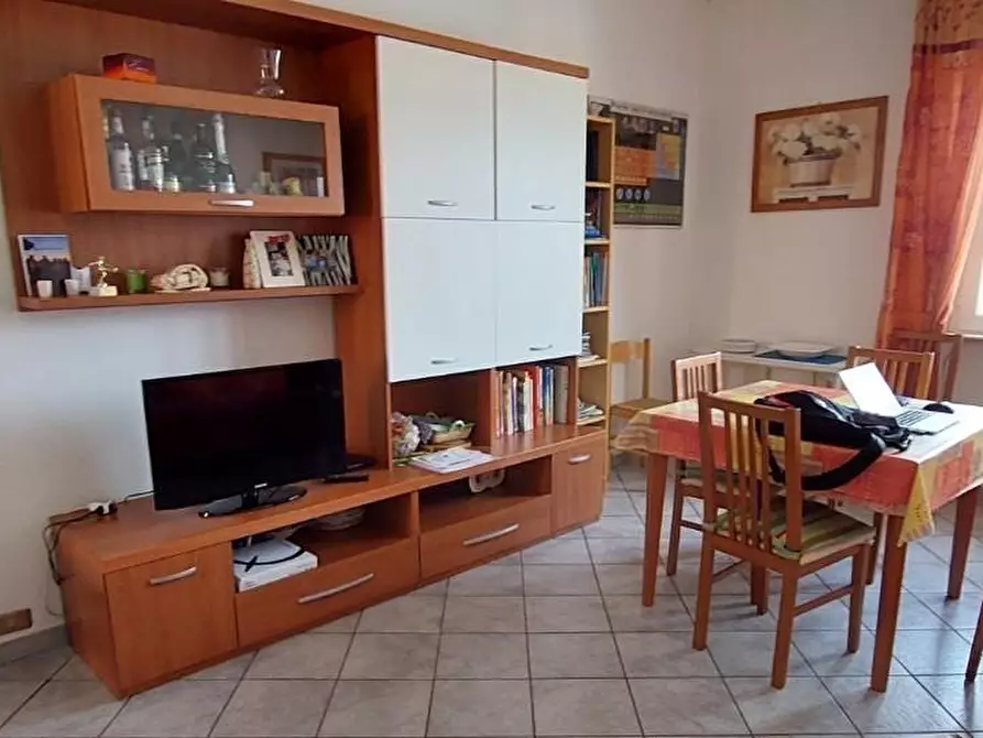 Immagine 8 di Appartamento in vendita  a Viareggio