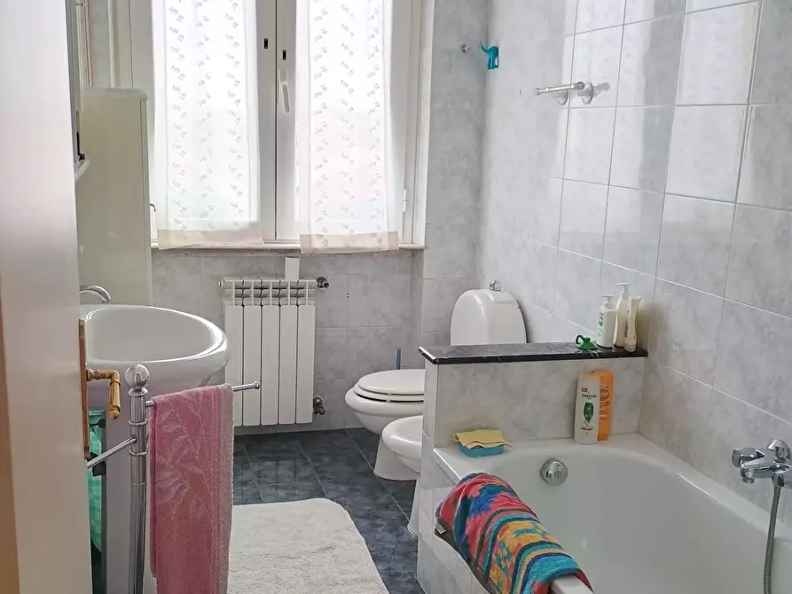 Immagine 17 di Appartamento in vendita  a Viareggio