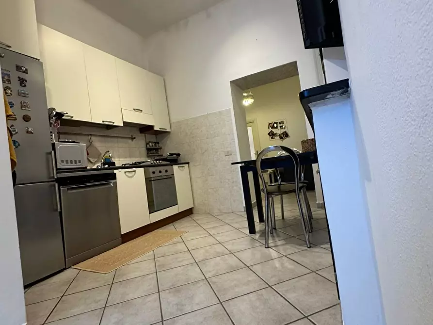 Immagine 2 di Appartamento in vendita  a Massa