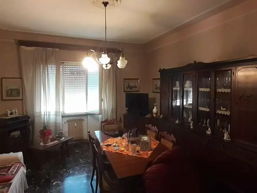 Immagine 10 di Appartamento in vendita  a Carrara