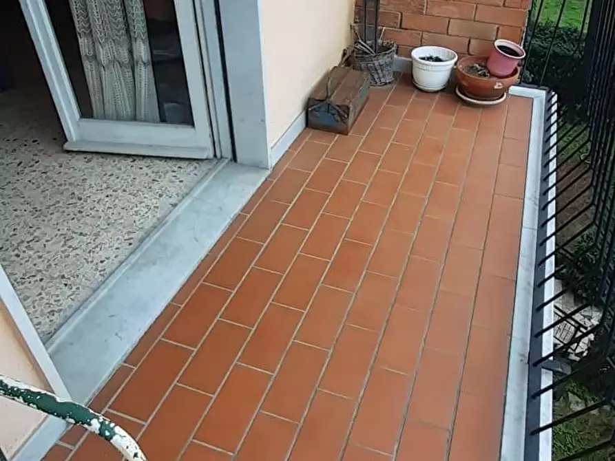 Immagine 13 di Appartamento in vendita  a Carrara