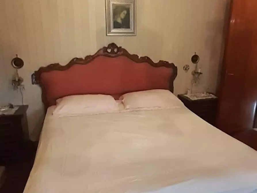 Immagine 14 di Appartamento in vendita  a Carrara